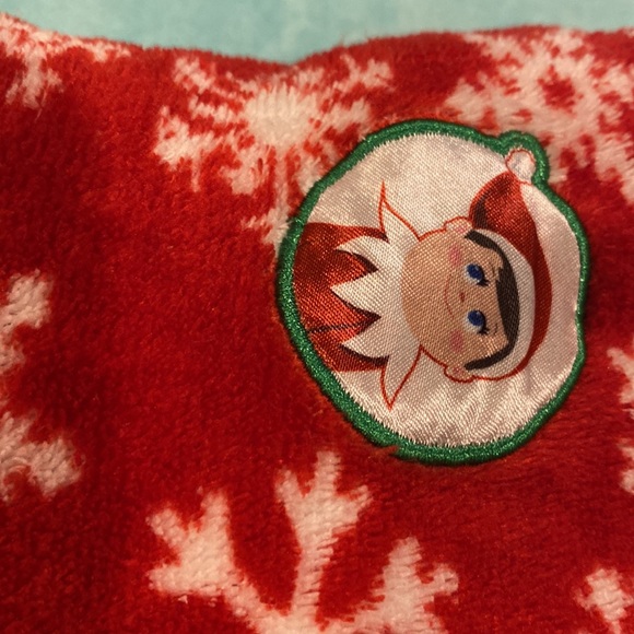 ELF ON THE SHELF SLIPPERS Fits Adult Size 6 - Picture 3 of 4